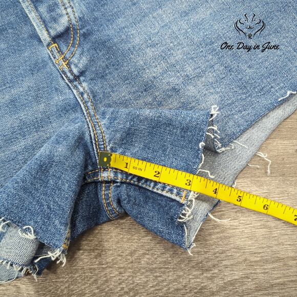 Old Navy Sky hi A Line Denim Shorts Size 6 - Picture 5 of 7